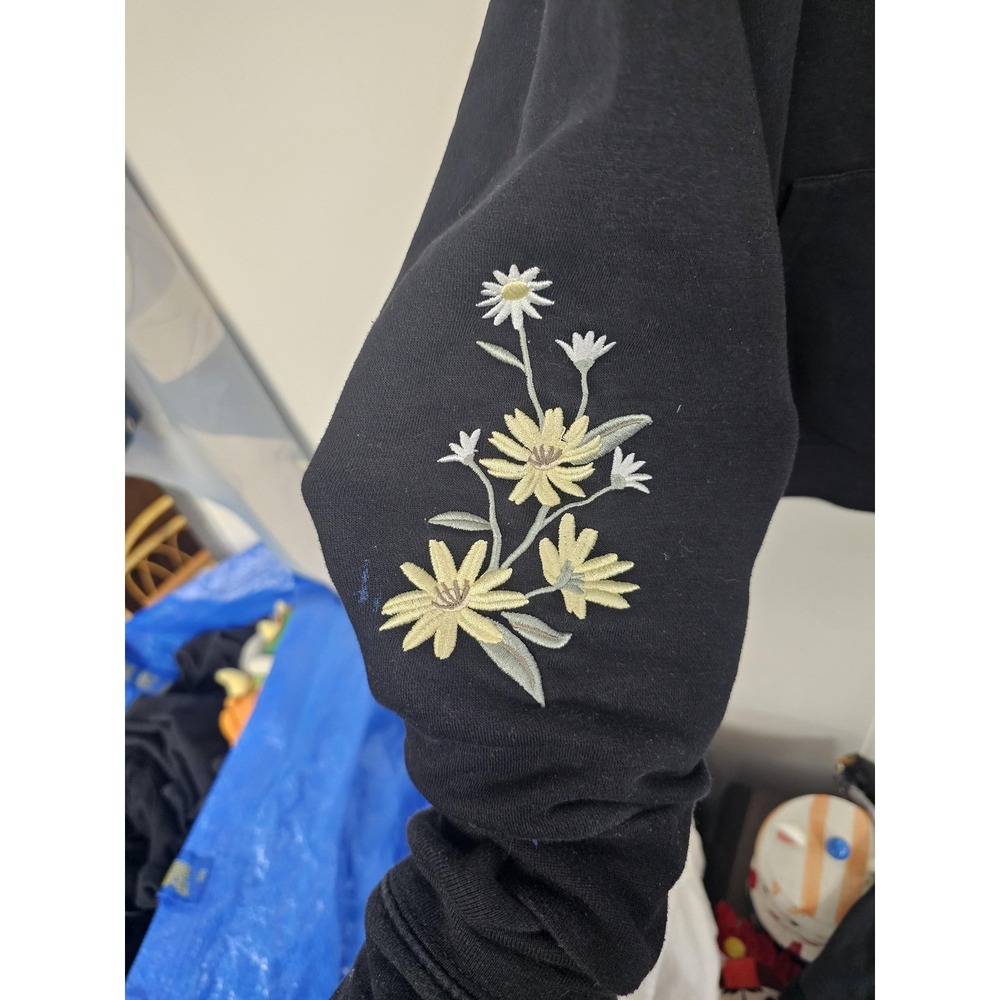 My Neighbor Totoro Hoodie Womens‎ Large Black Floral Her Universe Embroidered - Picture 3 of 11